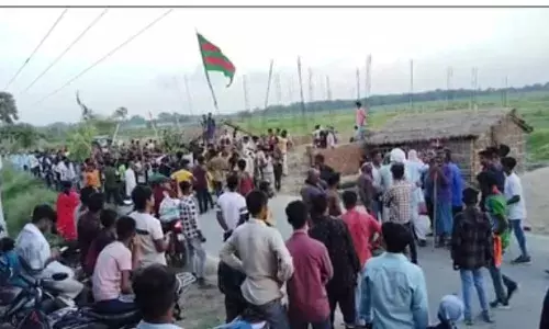 मोहर्रम जुलूस के दौरान हाईटेंशन तार की चपेट में आया ताजिया, करंट से झुलसे व्यक्ति की मौत; कई घायल