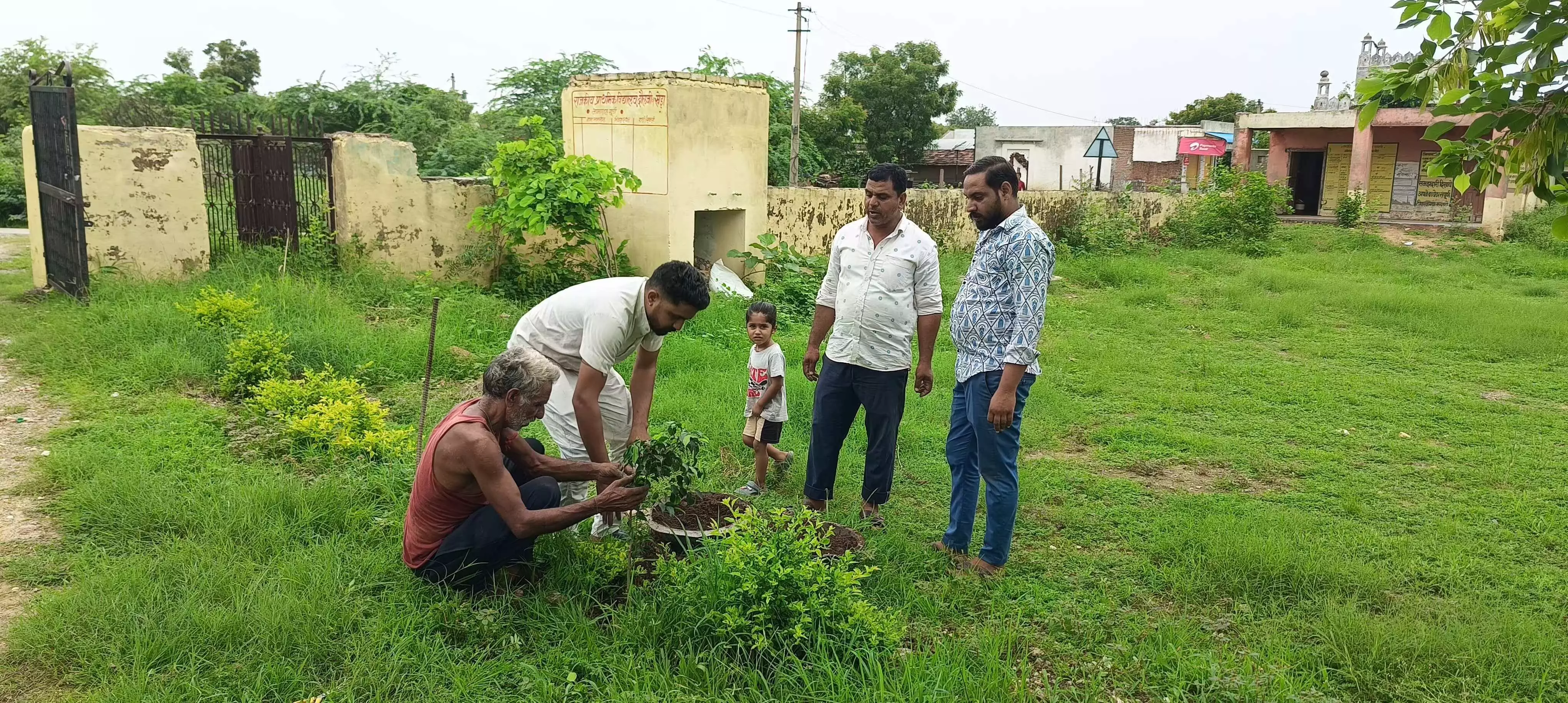 एक पेड़ माँ के नाम" कार्यक्रम का हुआ आयोजन