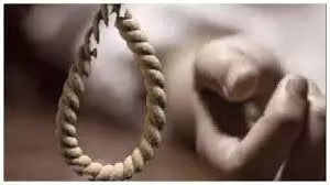 एएसआई के मकान में किरायेदार ने फांसी लगाकर दी जान, पत्नी व बच्चे गये थे गांव एएसआई के मकान में किरायेदार ने फांसी लगाकर दी जान, पत्नी व बच्चे गये थे गांव