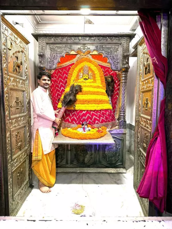 श्याम मंदिर काशीपुरी धाम में भव्य भजन संध्या, अखंड ज्योत पाठ एवं दिव्य श्रृंगार का आयोजन श्याम मंदिर काशीपुरी धाम में भव्य भजन संध्या, अखंड ज्योत पाठ एवं दिव्य श्रृंगार का आयोजन