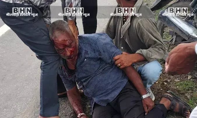 बाइक गाय से टकराई एक घायल