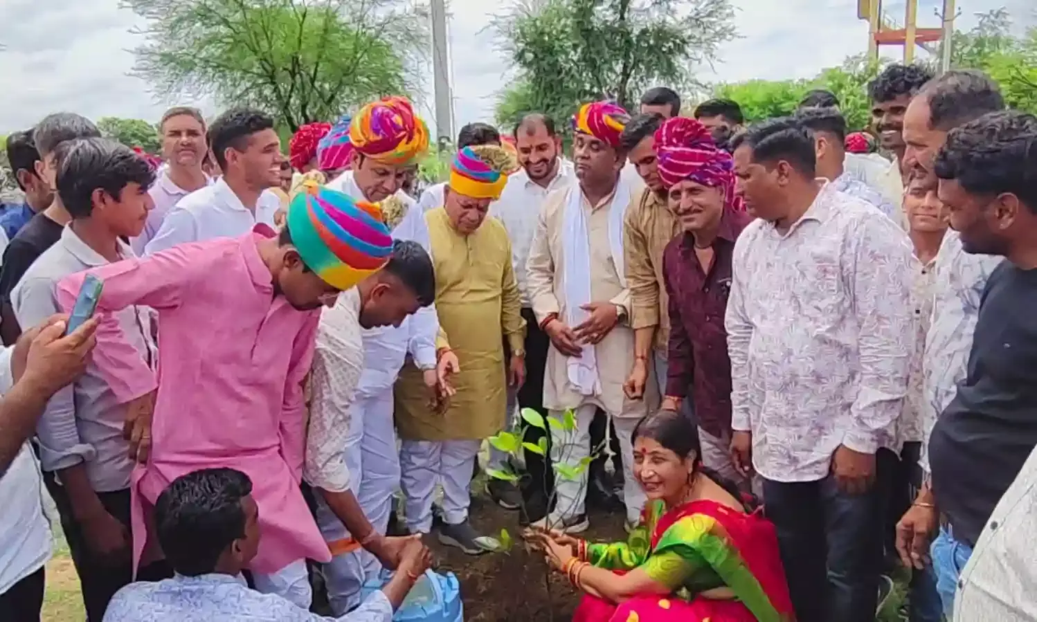 ईरांस ग्राम पंचायत में 1.78 करोड़ की लागत से बने विद्यालय भवन का भव्य उद्घाटन