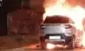 चलती कार में लगी  आग,  टला हादसा