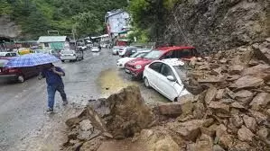 फिर फटा मंडी में बादल, बह गए चार पुल,कोरतंग में भारी नुकसान फिर फटा मंडी में बादल, बह गए चार पुल,कोरतंग में भारी नुकसान