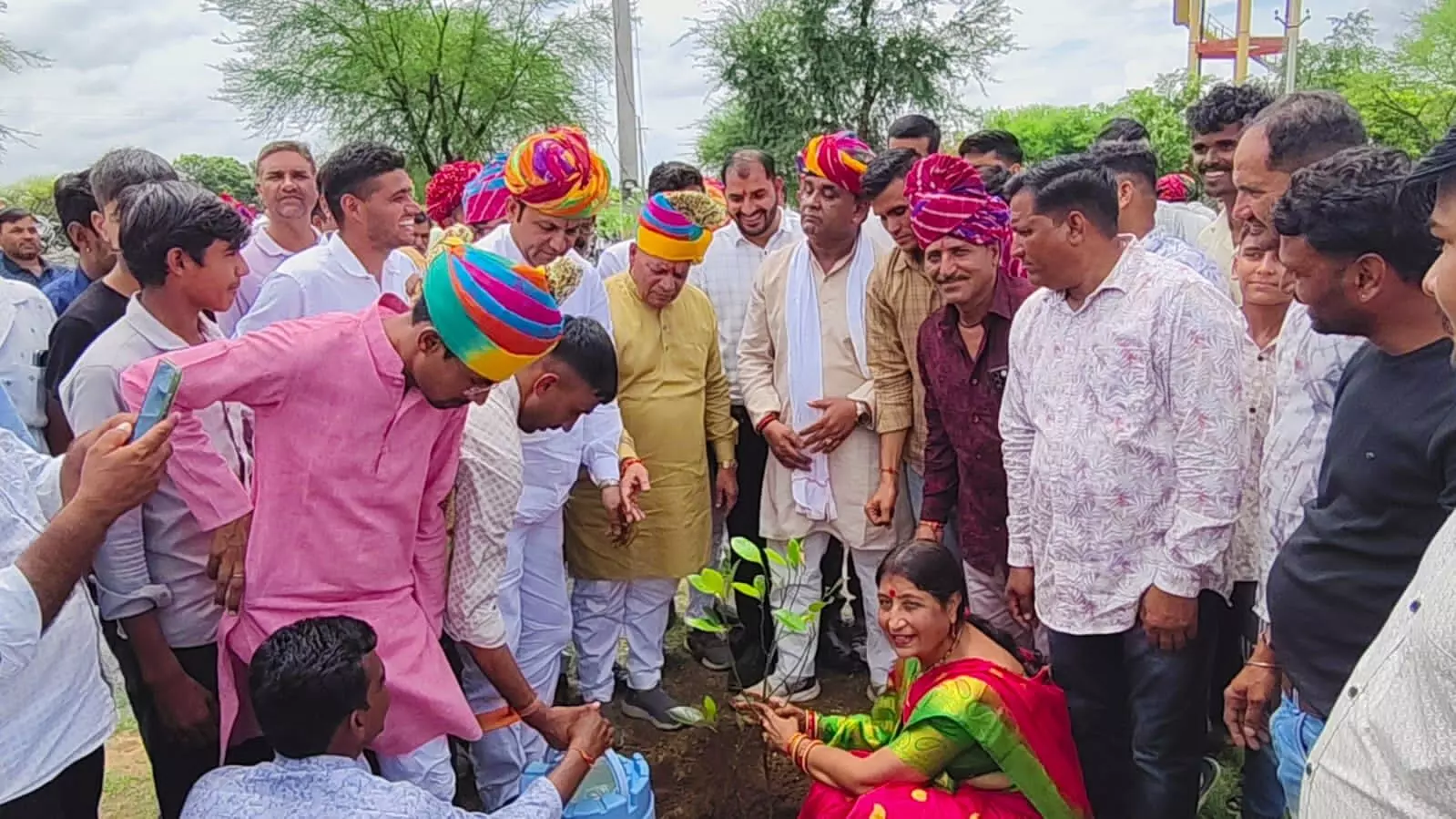 ईरांस ग्राम पंचायत में 1.78 करोड़ की लागत से बने विद्यालय भवन का भव्य उद्घाटन