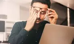 ऑफिस की थकावट से हैं परेशान, इन 6 टिप्स से दूर होगा मानसिक तनाव