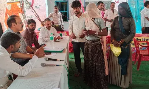 दीनदयाल उपाध्याय अंत्योदय संबल पखवाड़ा शिविर में 1033 आयुष्मान कार्ड वितरित किए दीनदयाल उपाध्याय अंत्योदय संबल पखवाड़ा शिविर में 1033 आयुष्मान कार्ड वितरित किए