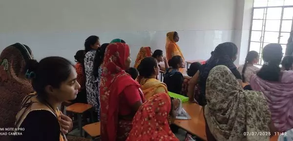 महिला आई टी आई का प्रशिक्षण प्राप्त करके भारत में कहीं भी रोजगार प्राप्त कर सकती है :- अनुदेशक महावर