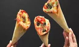 पिज्जा-आइसक्रीम का दिया लालच, शोर मचाते ही भाग निकला आरोपी पिज्जा-आइसक्रीम का दिया लालच, शोर मचाते ही भाग निकला आरोपी