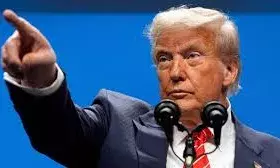 ट्रंप ने फिर फोड़ा टैरिफ बम... लीबिया पर 30%, तो फिलीपींस पर लगाया 20% टैक्स ट्रंप ने फिर फोड़ा टैरिफ बम... लीबिया पर 30%, तो फिलीपींस पर लगाया 20% टैक्स