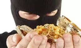 आरएएस अधिकारी के सूने मकान में लाखों की चोरी आरएएस अधिकारी के सूने मकान में लाखों की चोरी