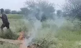 चुरू में प्लेन क्रैश से मचा हड़कंप, मिसाइल फटने जैसी आई आवाज चुरू में प्लेन क्रैश से मचा हड़कंप, मिसाइल फटने जैसी आई आवाज