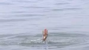 ऋषिकेश में गंगा में डूबीं मध्यप्रदेश से राम कथा सुनने आई मां-बेटी ऋषिकेश में गंगा में डूबीं मध्यप्रदेश से राम कथा सुनने आई मां-बेटी