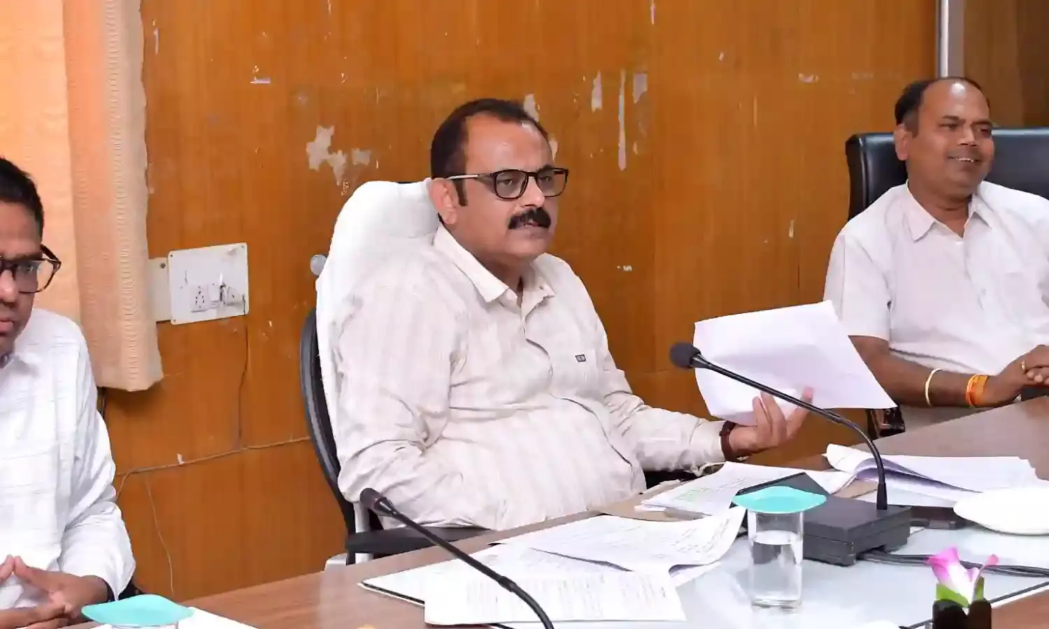 जिला कलक्टर अरुण कुमार हसीजा ने ली बजट घोषणाओं की समीक्षा बैठक