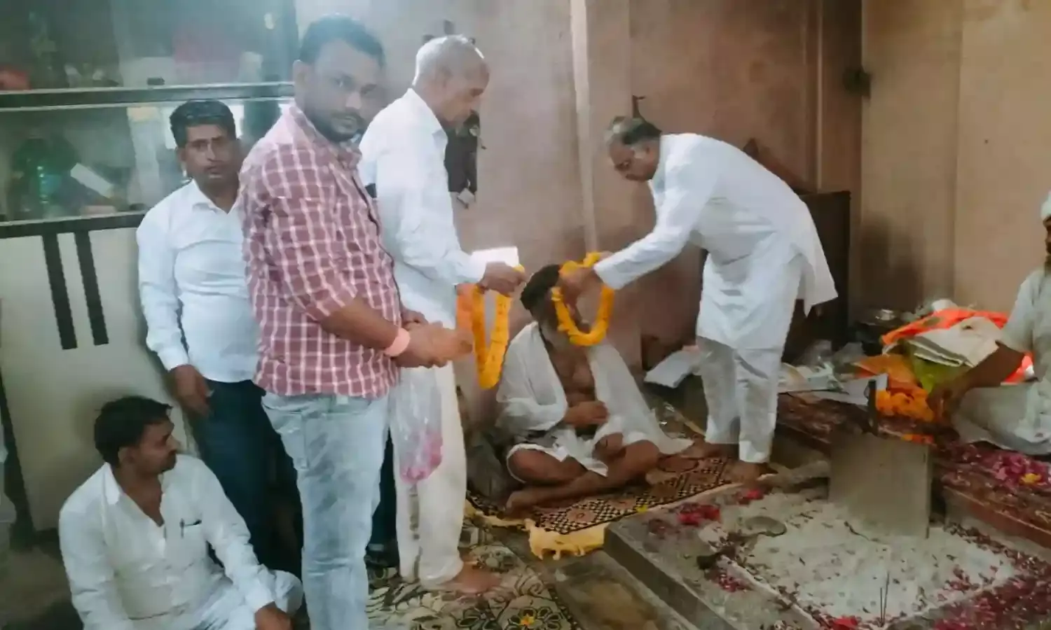 हनुमान गढ़ी आश्रम में  मनाया गुरू पूर्णिमा महोत्सव