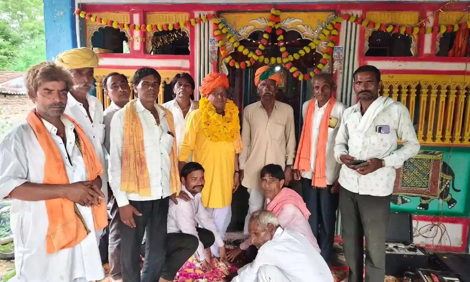 गुरु पूर्णिमा पर गुरुओं की आराधना कर लिया आशीर्वाद