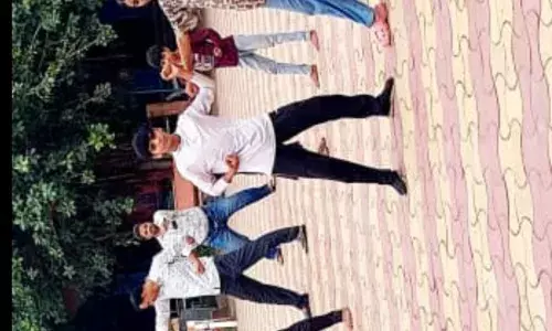 निशुल्क मार्शल आर्ट के अंतिम दिन प्रशिक्षण मे महिलाओ ने चलाए नानचाक