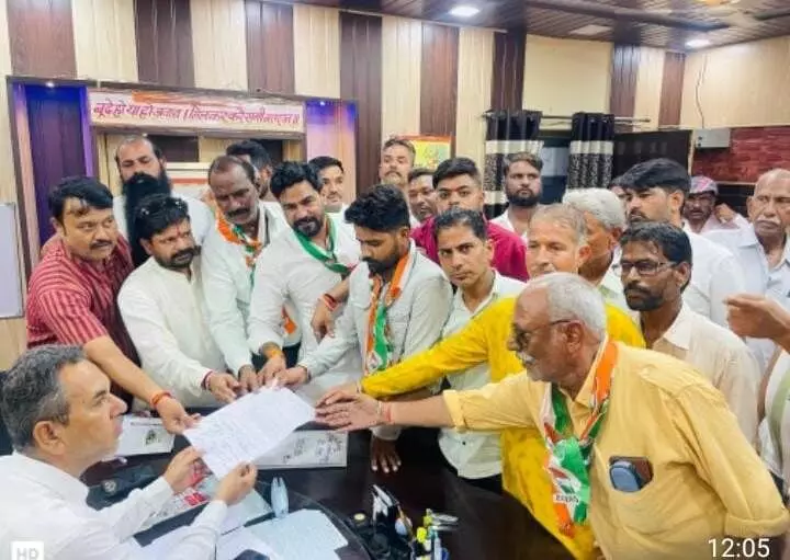शाहपुरा नगर कांग्रेस का जोरदार प्रदर्शन: नगर परिषद को नगर पालिका में बदले जाने और स्मार्ट मीटरों के खिलाफ उठाई आवाज शाहपुरा नगर कांग्रेस का जोरदार प्रदर्शन: नगर परिषद को नगर पालिका में बदले जाने और स्मार्ट मीटरों के खिलाफ उठाई आवाज