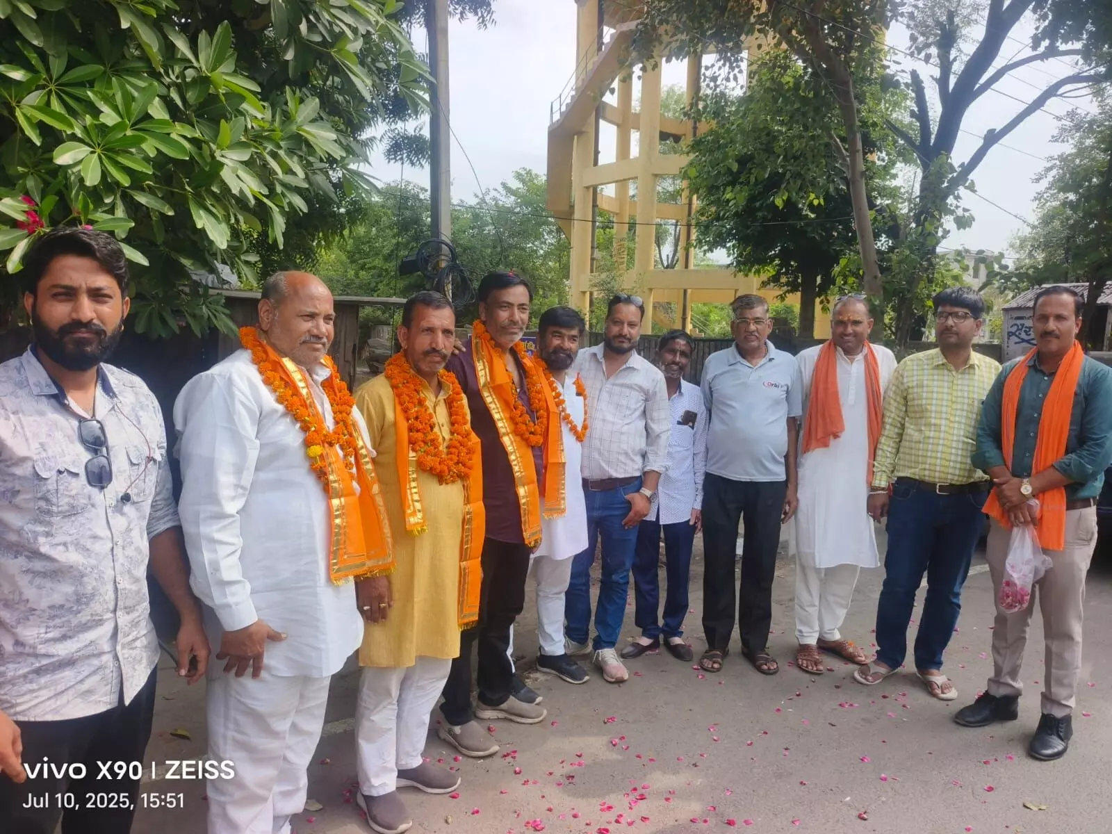 अमरनाथ के दर्शन कर लौटने पर भव्य किया स्वागत अमरनाथ के दर्शन कर लौटने पर भव्य किया स्वागत