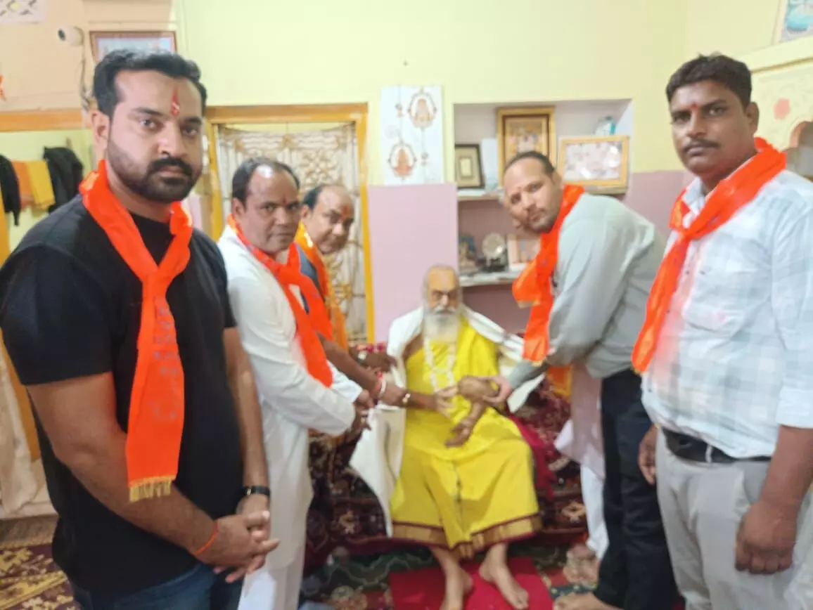 गुरु पूर्णिमा पर सन्तो का पूजन, किया आशीर्वाद लिया