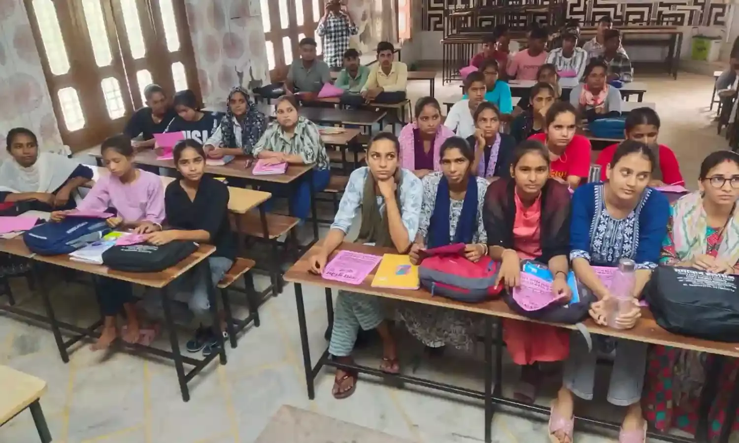 समाधान क्लासेज में हुआ नशा मुक्ति का कार्यक्रम डायरेक्टर ने कहा केंसर के बाद नशा दुसरे नम्बर पर है