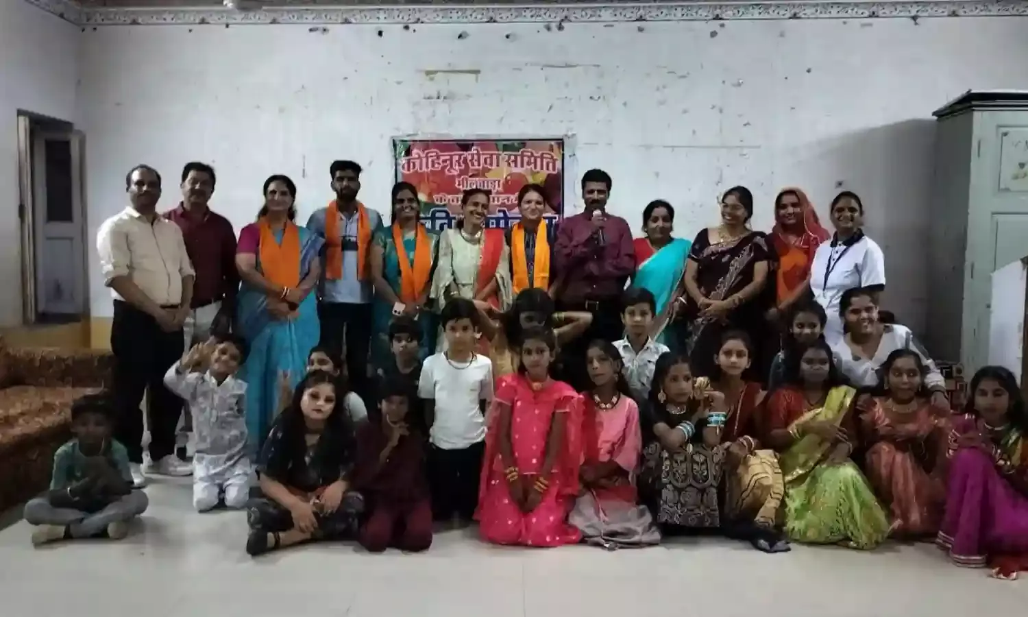 गुरु पूर्णिमा महोत्सव पर सांस्कृतिक संध्या आयोजित गुरु पूर्णिमा महोत्सव पर सांस्कृतिक संध्या आयोजित