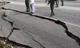 दिल्ली में एक बार फिर भूकंप के झटके, दहशत में आए लोग