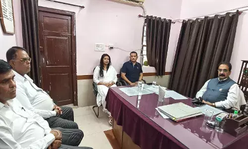 मध्यस्थता राष्ट्र हेतु योजना के अंतर्गत  जिला न्यायाधीश जैन ने की मध्यस्थों के साथ बैठक