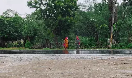 बारिश की बुंदों ने किया सावन का स्वागत