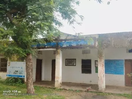 पहली क्लास में 2 बच्चों का नामांकन्, दूसरी से लेकर आठवीं तक एक भी बच्चे का नामाकन नहीं पहली क्लास में 2 बच्चों का नामांकन्, दूसरी से लेकर आठवीं तक एक भी बच्चे का नामाकन नहीं