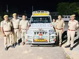 सांकड़ चौकी में जब्त ट्रोले से 2.285 किलोग्राम अफीम का दूध बरामद
