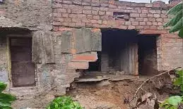 जोधपुर में तेज बारिश से जमीन धंसी-मकान की दीवार गिरी, बड़ा हादसा टला