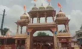 बम-बम भोले से गूंजे हरनी महादेव और तिलस्वा बम-बम भोले से गूंजे हरनी महादेव और तिलस्वा