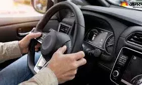 गाड़ी का स्टेयरिंग कांपने लगे तो हो जाएं सावधान, ये 4 खराबियां बन सकती हैं वजह गाड़ी का स्टेयरिंग कांपने लगे तो हो जाएं सावधान, ये 4 खराबियां बन सकती हैं वजह