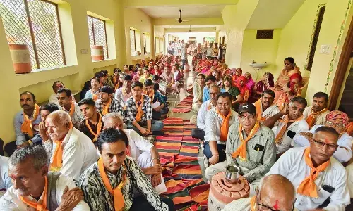 40 से अधिक प्रतिभावान छात्र-छात्राओं का सम्मान किया