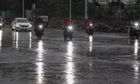 राजस्थान में   बारिश से कई शहरों में बाढ़ जैसे हालात, कई लोग बहे ,कोटा - पाली में घरो मेंलोग कैद, कल स्कूलों की छुट्टी,सावन के पहले सोमवार सुबह के बाद शाम को भीलवाड़ा में बरस बदरा :