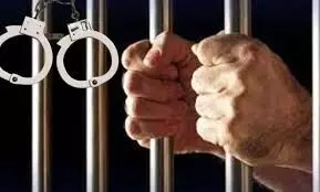 रंजिशवश युवक को चाकू मारने वाले रहमान अली व फरान गिरफ्तार, दो चाकू बरामद रंजिशवश युवक को चाकू मारने वाले रहमान अली व फरान गिरफ्तार, दो चाकू बरामद