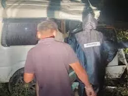 गाय को बचाने में स्कॉर्पियो पेड़ से टकराई , राजस्थान के पिता पुत्र सहित ४ लोगों की मौत गाय को बचाने में स्कॉर्पियो पेड़ से टकराई , राजस्थान के पिता पुत्र सहित ४ लोगों की मौत