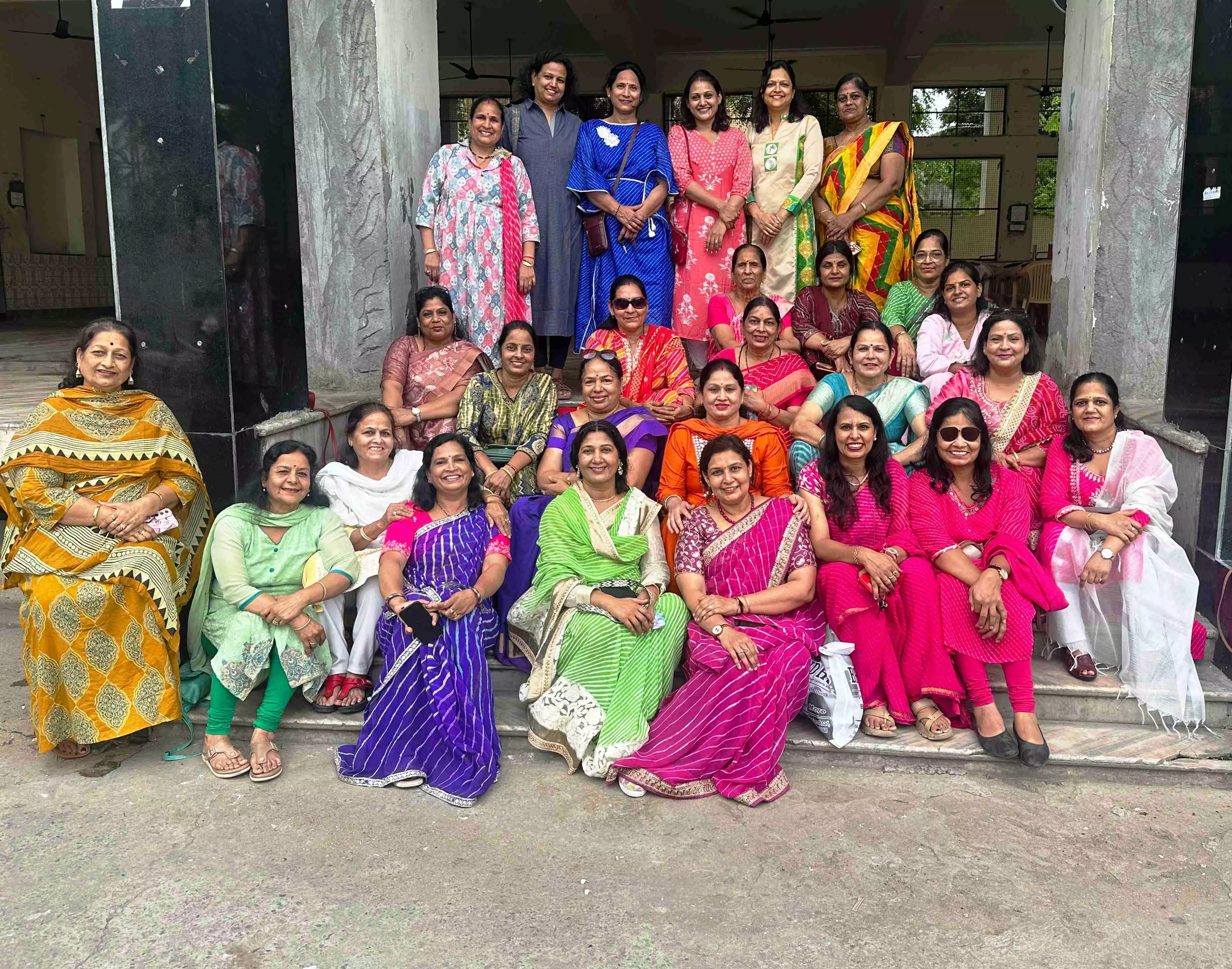 सावन का सखिया सोमवार भी सामूहिक रूप से मनाया, भजन और सुंदर गीतों की दी मधुर प्रस्तुतियाँ सावन का सखिया सोमवार भी सामूहिक रूप से मनाया, भजन और सुंदर गीतों की दी मधुर प्रस्तुतियाँ