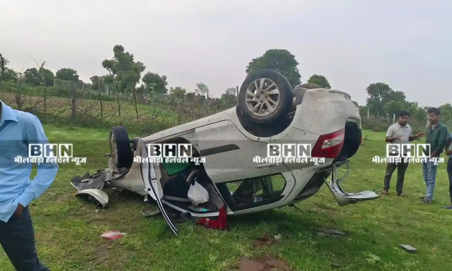 सडक़ हादसे में पुलिस दीवान के बेटे की मौत, ममेरा भाई घायल