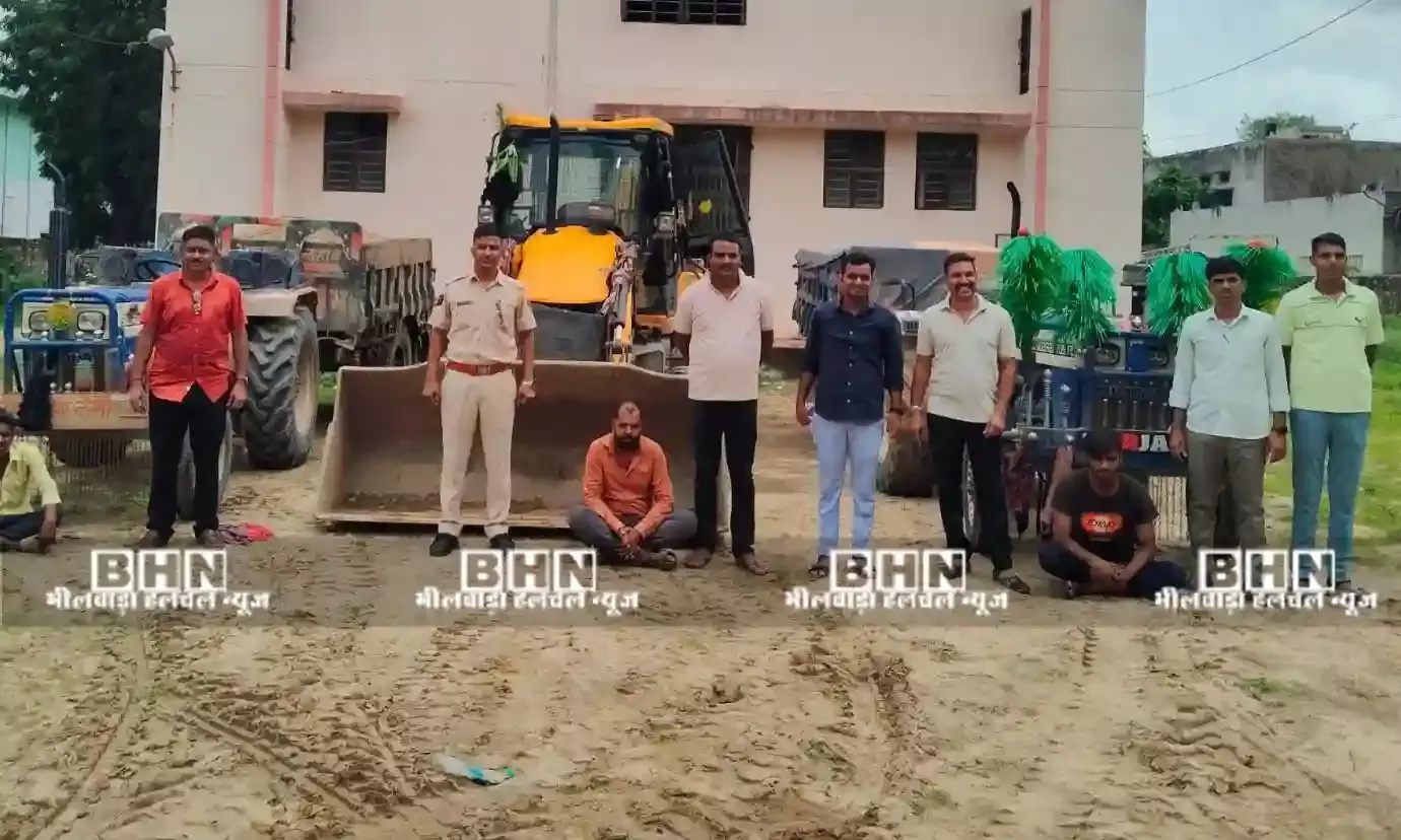 बनास में पुलिस की दबिश, एक जेसीबी व दो ट्रैक्टर पकड़े, तीन गिरफ्तार