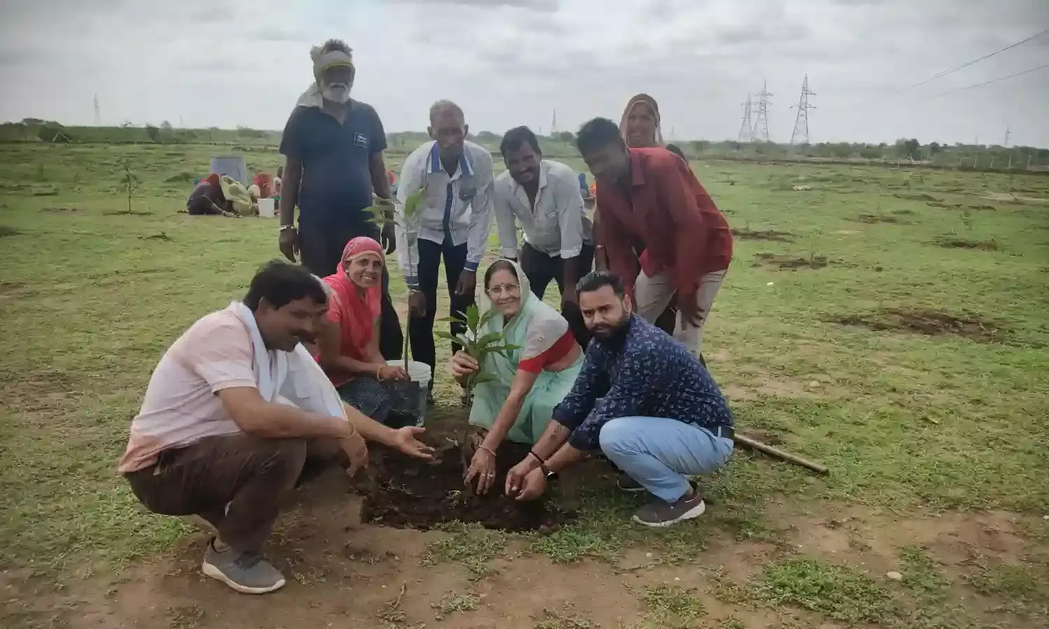 रायला पंचायत में किया पौधारोपण