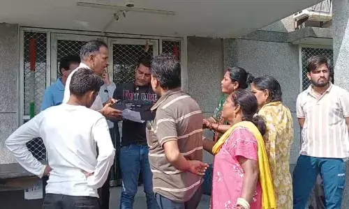 बीलिया खुर्द में पानी की किल्लत, जलदाय विभाग कार्यालय पर हंगामा