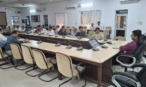 जिला स्तरीय अधिकारियों के साथ साप्ताहिक समीक्षा बैठक जिला स्तरीय अधिकारियों के साथ साप्ताहिक समीक्षा बैठक