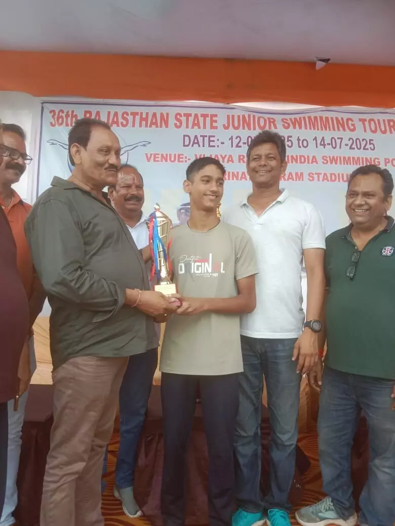 भीलवाड़ा की तैराकी टीम का जलवा, राज्य स्तरीय तैराकी प्रतियोगिता में तीसरे दिन भी जीते 12 पदक