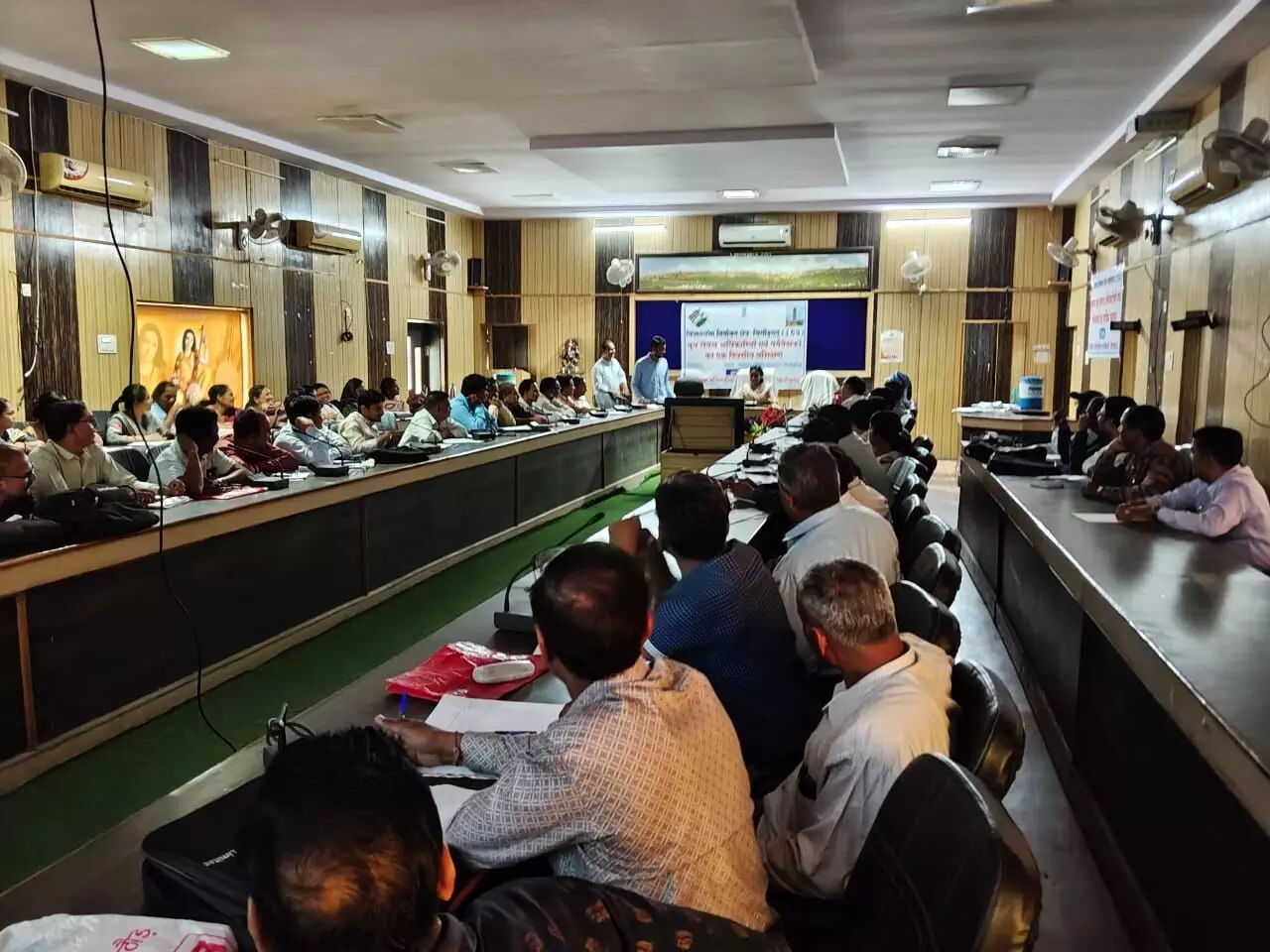 बूथ लेवल अधिकारियों का प्रशिक्षण सफलतापूर्वक संपन्न, विशेष गहन पुनरीक्षण की तैयारी प्रारंभ बूथ लेवल अधिकारियों का प्रशिक्षण सफलतापूर्वक संपन्न, विशेष गहन पुनरीक्षण की तैयारी प्रारंभ