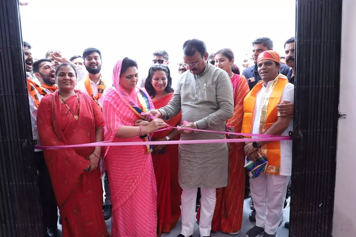 बेटियां अपनी शिक्षा के लिए किसी पर निर्भर नहीं, वे स्वयं अपने सपनों को साकार करेंगी :डॉ बैरवा बेटियां अपनी शिक्षा के लिए किसी पर निर्भर नहीं, वे स्वयं अपने सपनों को साकार करेंगी :डॉ बैरवा