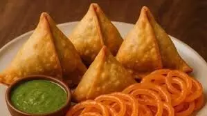 समोसा-जलेबी पर चेतावनी की खबर को सरकार ने नकारा