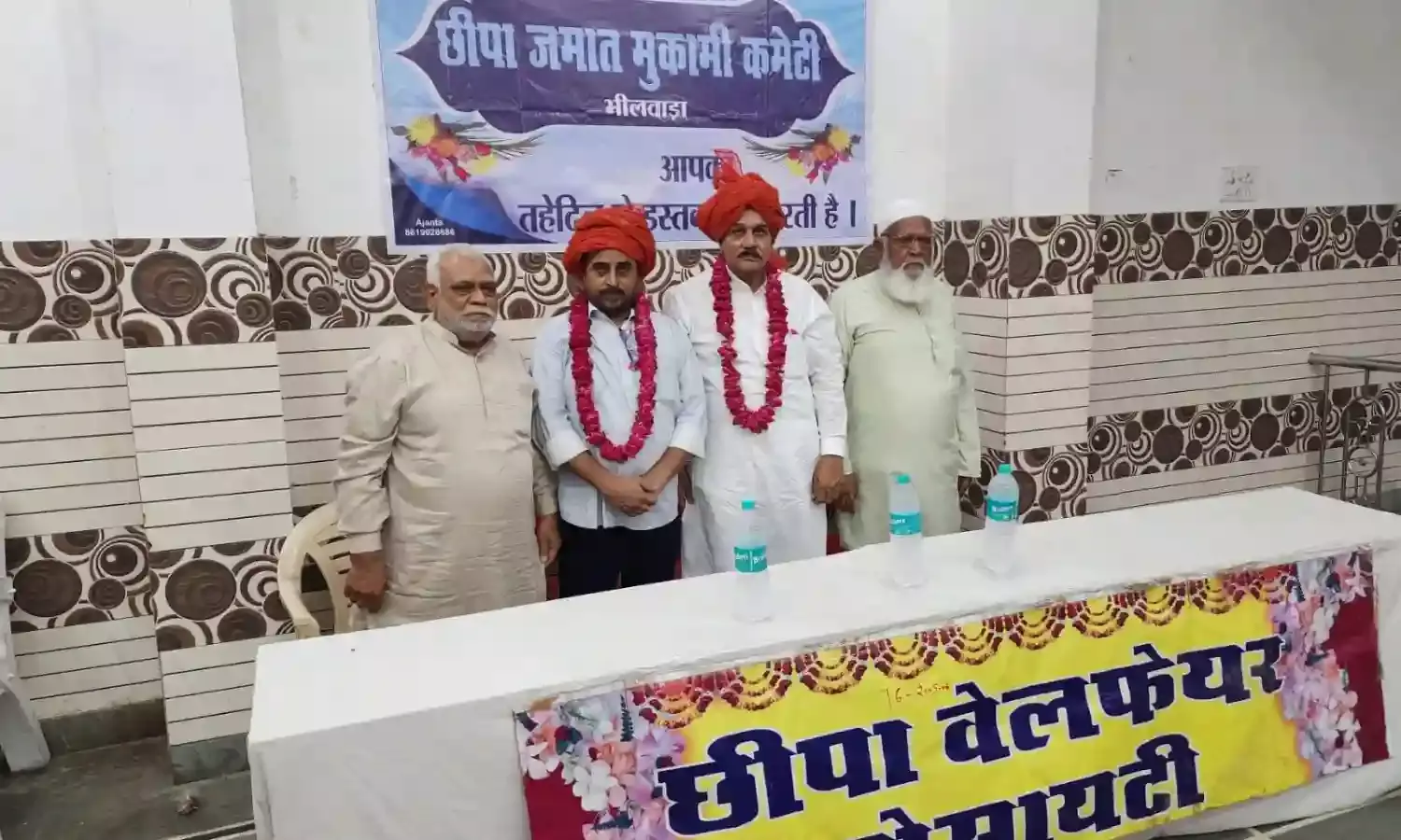 हज़रत दीवाना शाह साहब दरगाह के नवनियुक्त सदर और मेंबर का किया इस्तकबाल हज़रत दीवाना शाह साहब दरगाह के नवनियुक्त सदर और मेंबर का किया इस्तकबाल