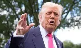 एपस्टीन मामले में अपने ही समर्थकों पर भड़के ट्रंप, बोले- ये कभी नहीं सीखेंगे